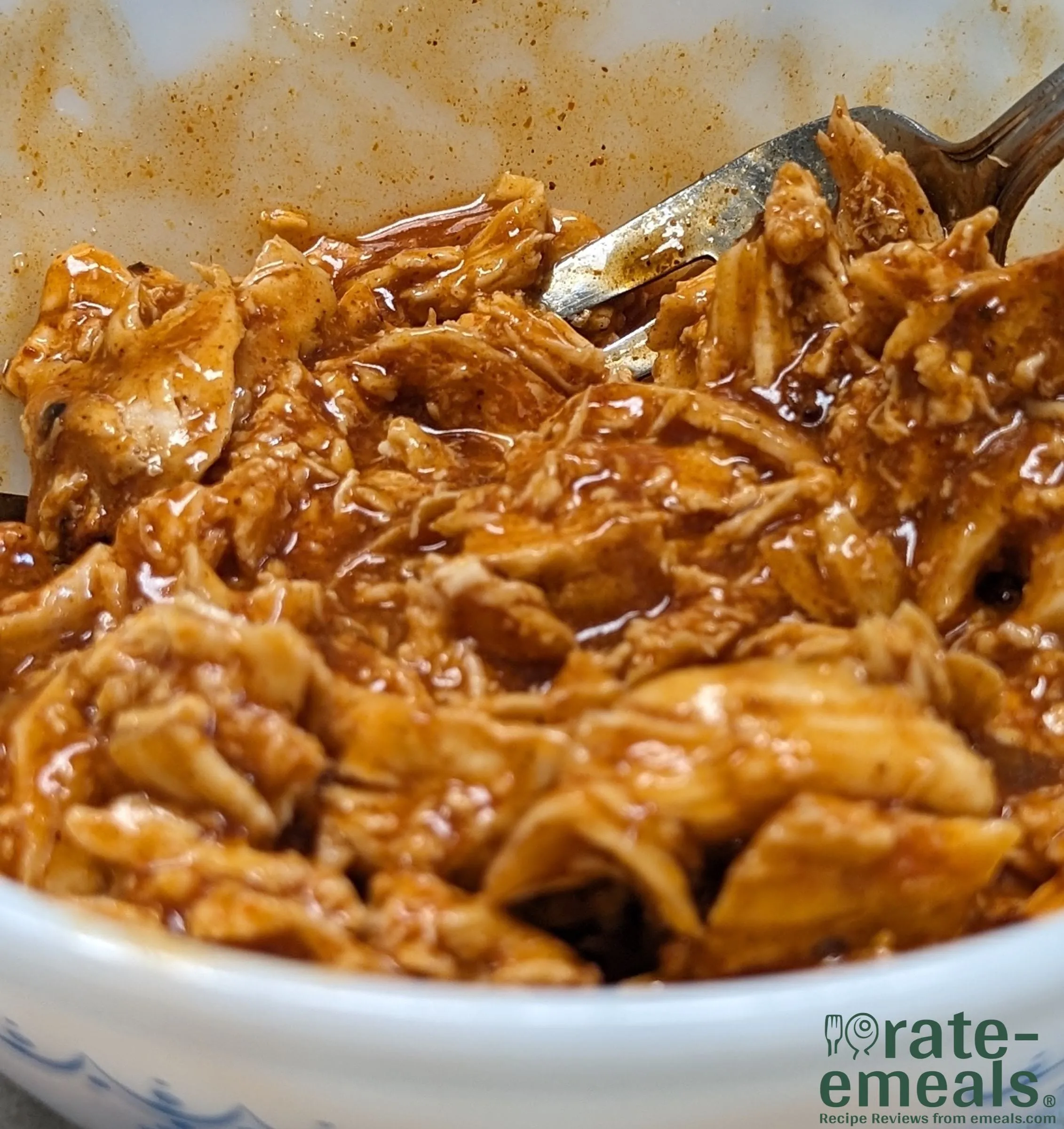 chicken-enchilada-nacho-bowl-chicken-in-sauce